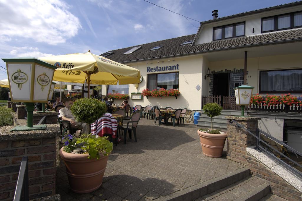 Zum Burghof Hotel Schoenberg Exterior foto